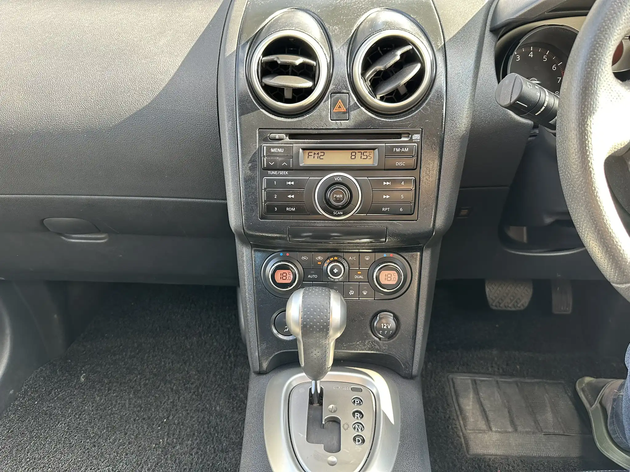Zambia used car sale 2009 Nissan Qashqai 13