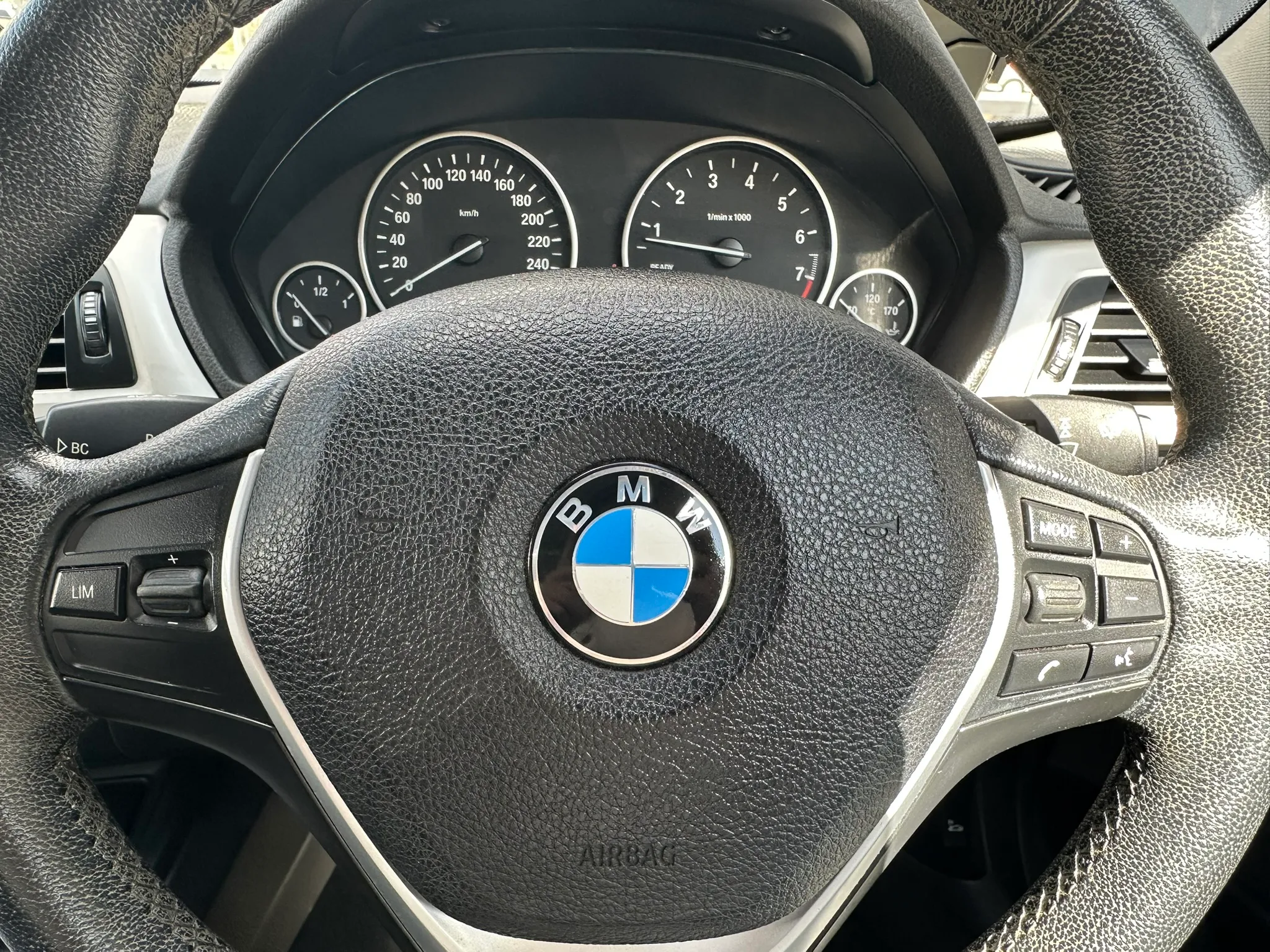 Zambia used car sale 2014 BMW 3 Series 16
