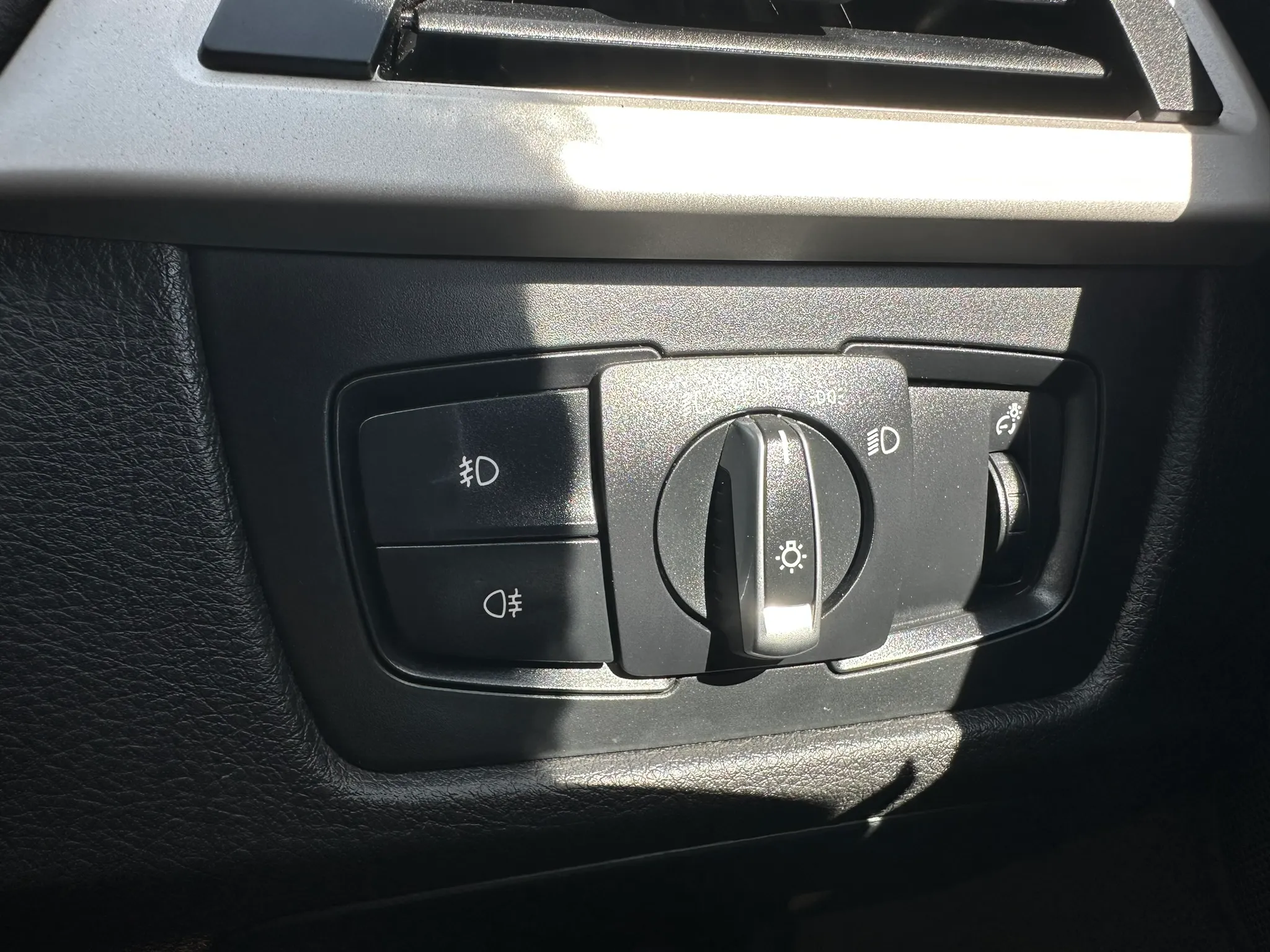 Zambia used car sale 2014 BMW 3 Series 18