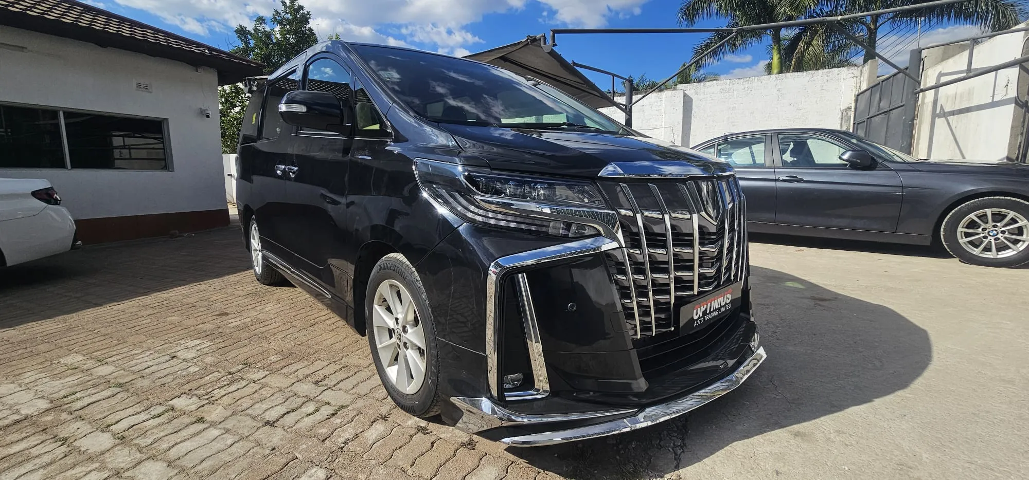 Zambia used car sale 2014 Toyota Alphard 5