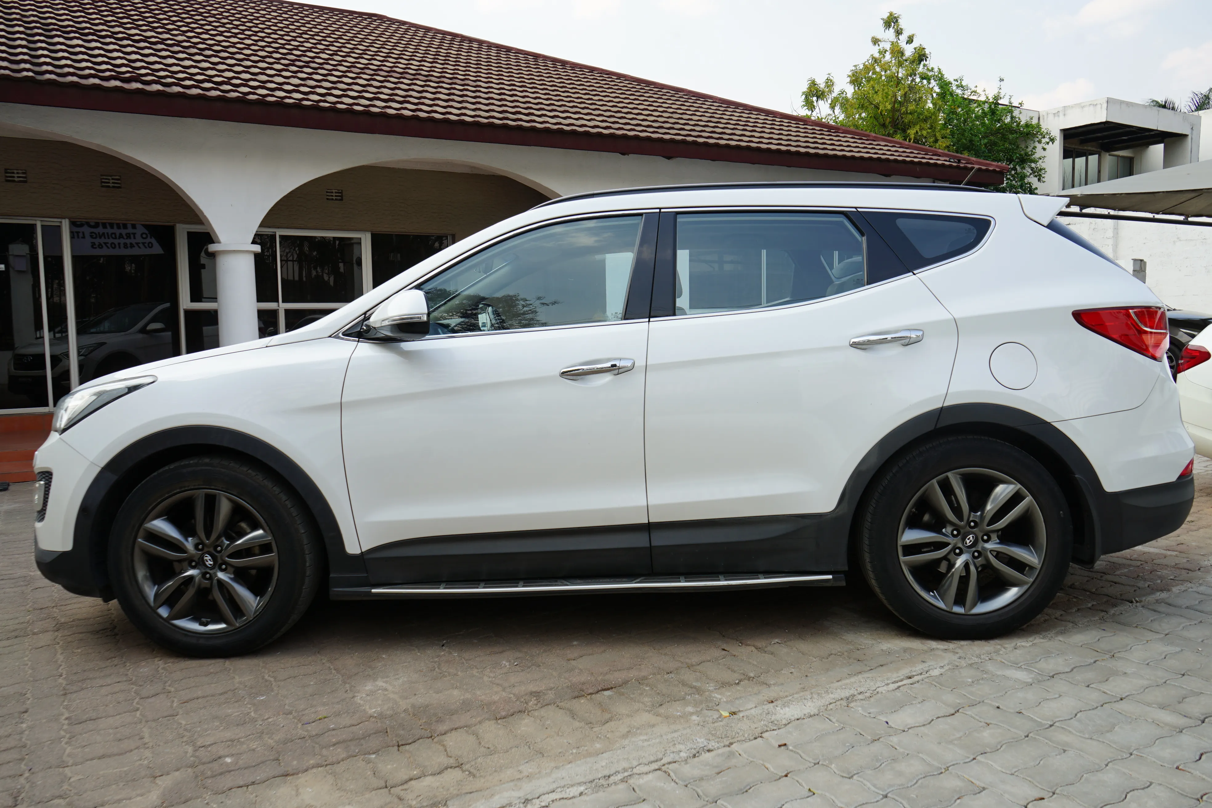 Zambia used car sale 2015 Hyundai SantaFe 1