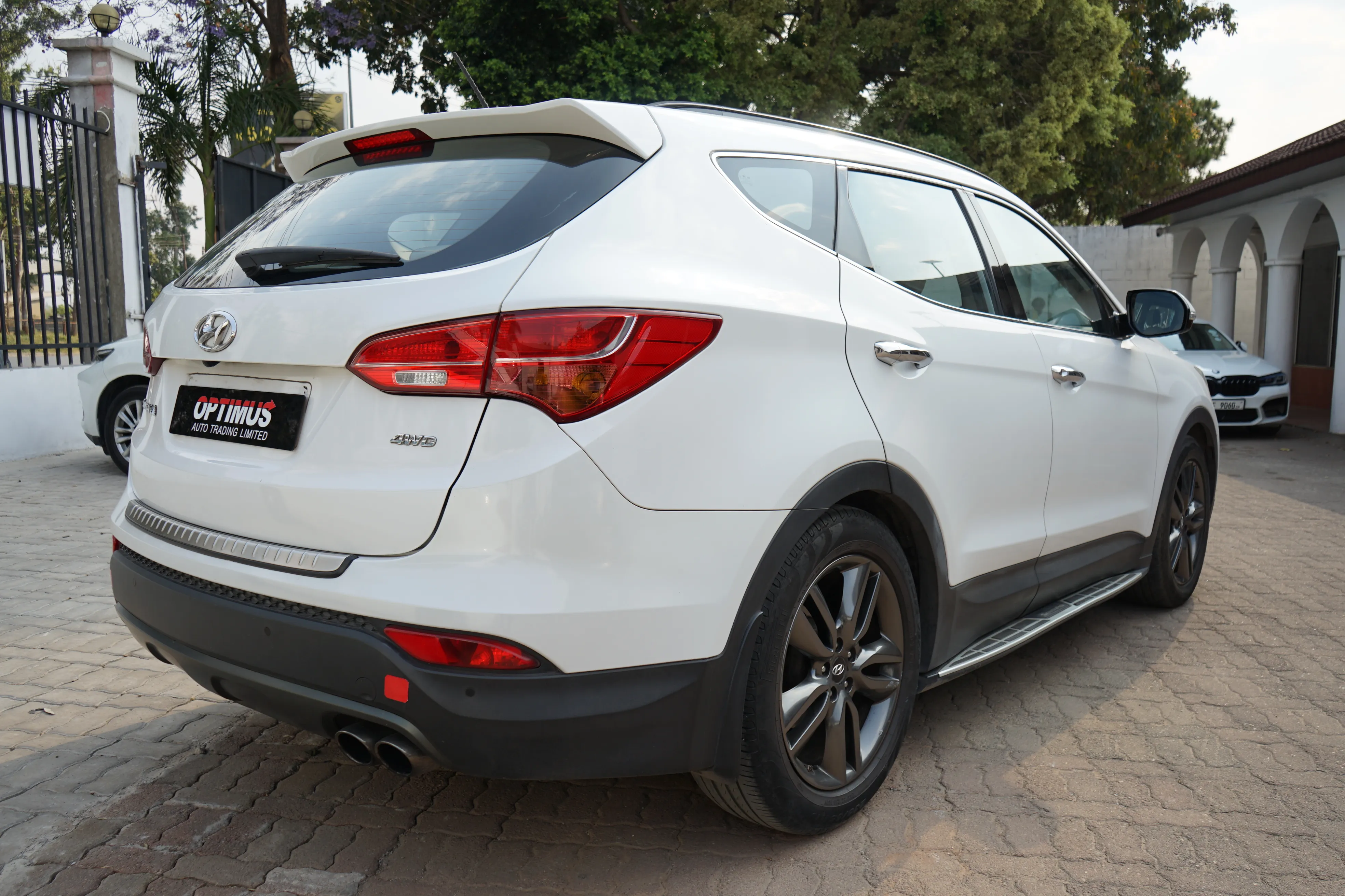 Zambia used car sale 2015 Hyundai SantaFe 4