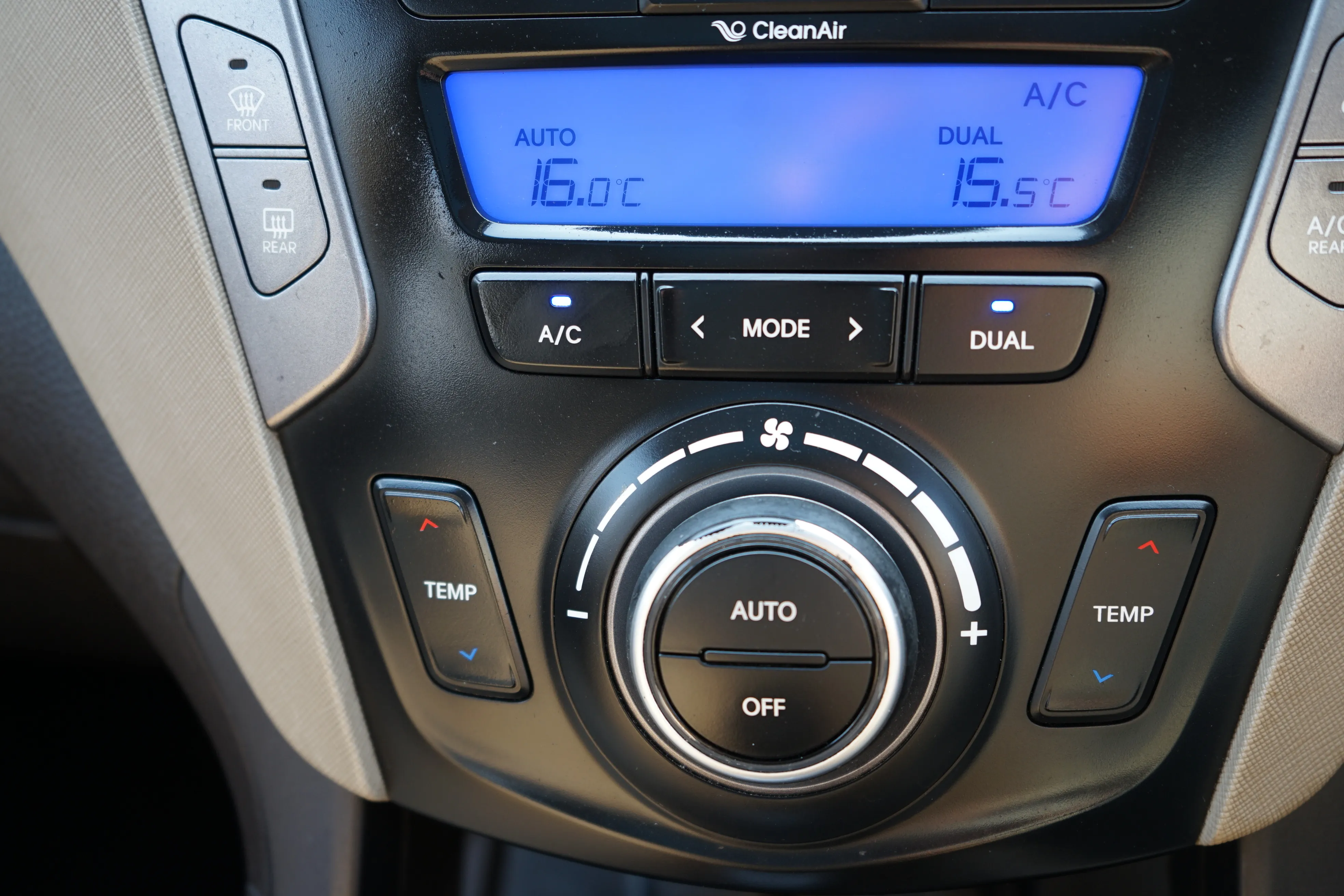 Zambia used car sale 2015 Hyundai SantaFe 14