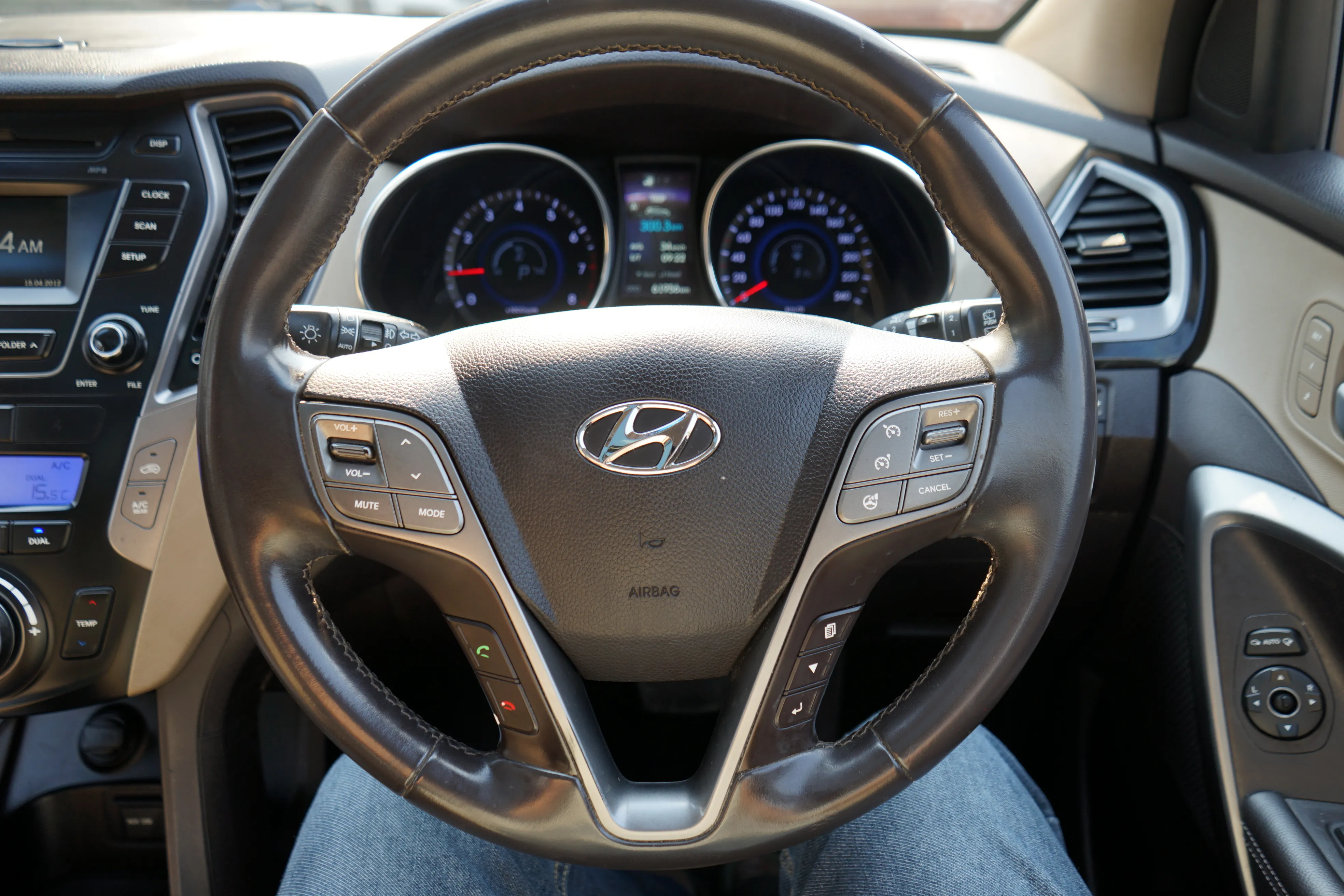 Zambia used car sale 2015 Hyundai SantaFe 17