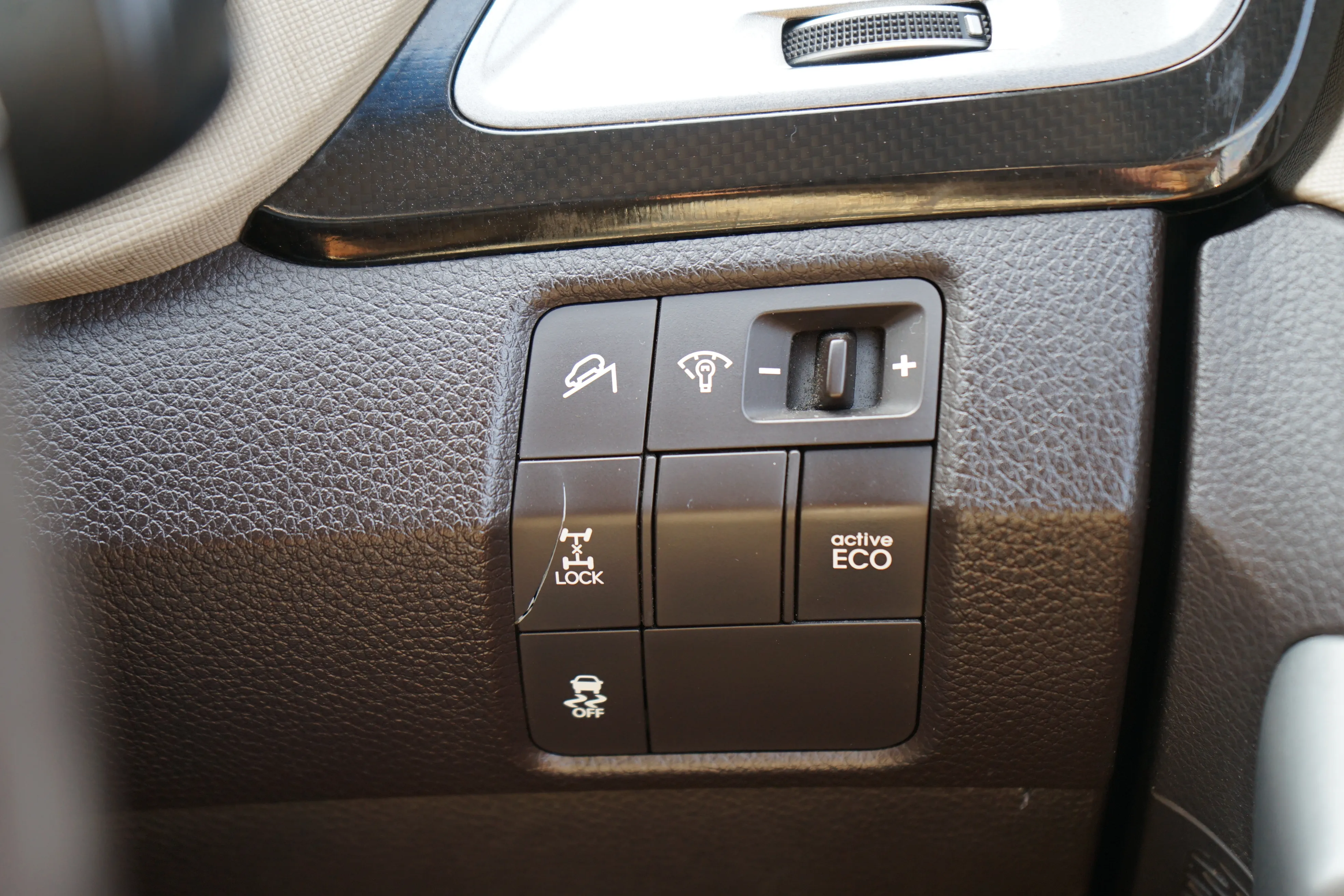 Zambia used car sale 2015 Hyundai SantaFe 19