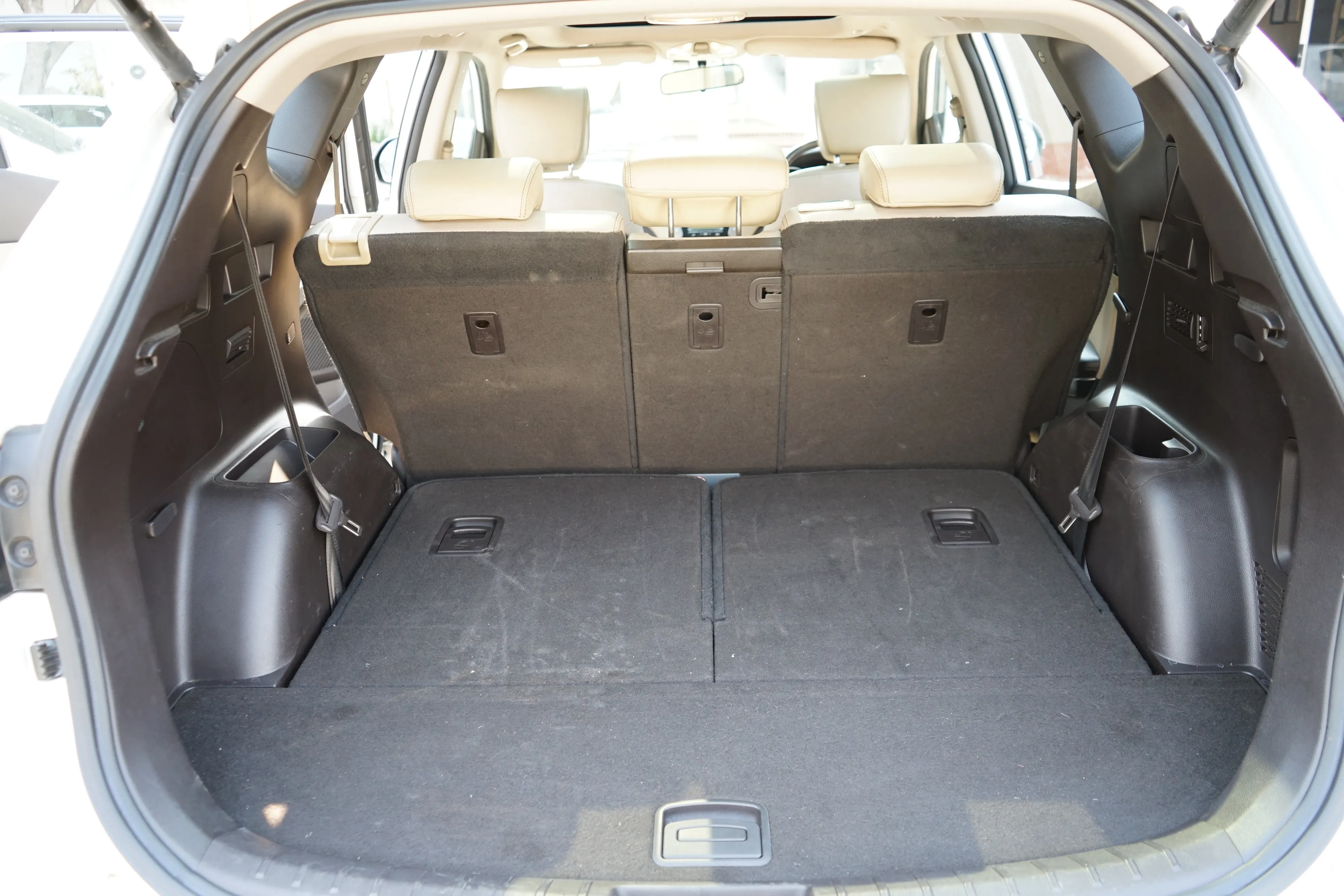 Zambia used car sale 2015 Hyundai SantaFe 27