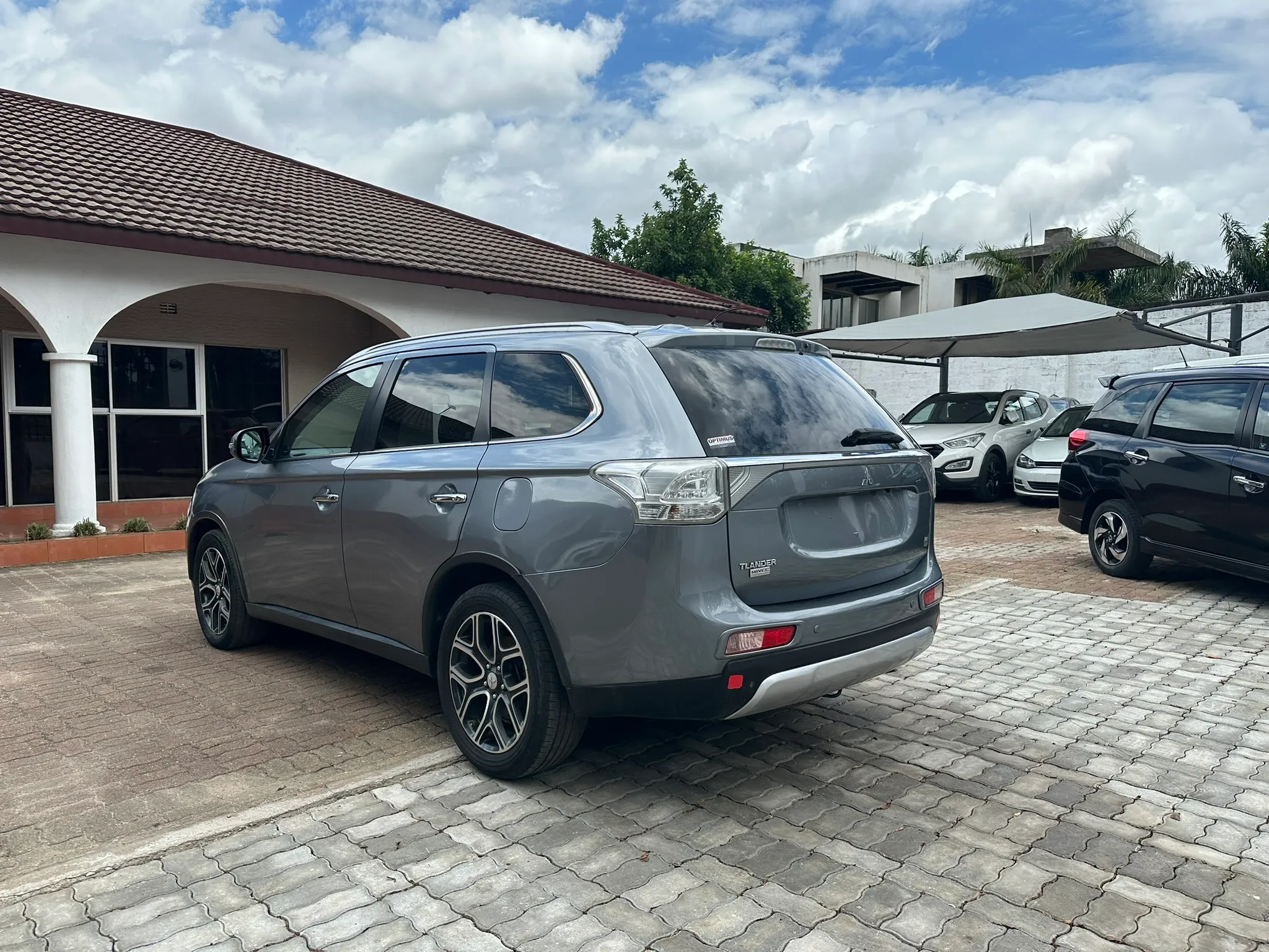 Zambia used car sale 2015 Mitsubishi Outlander 2