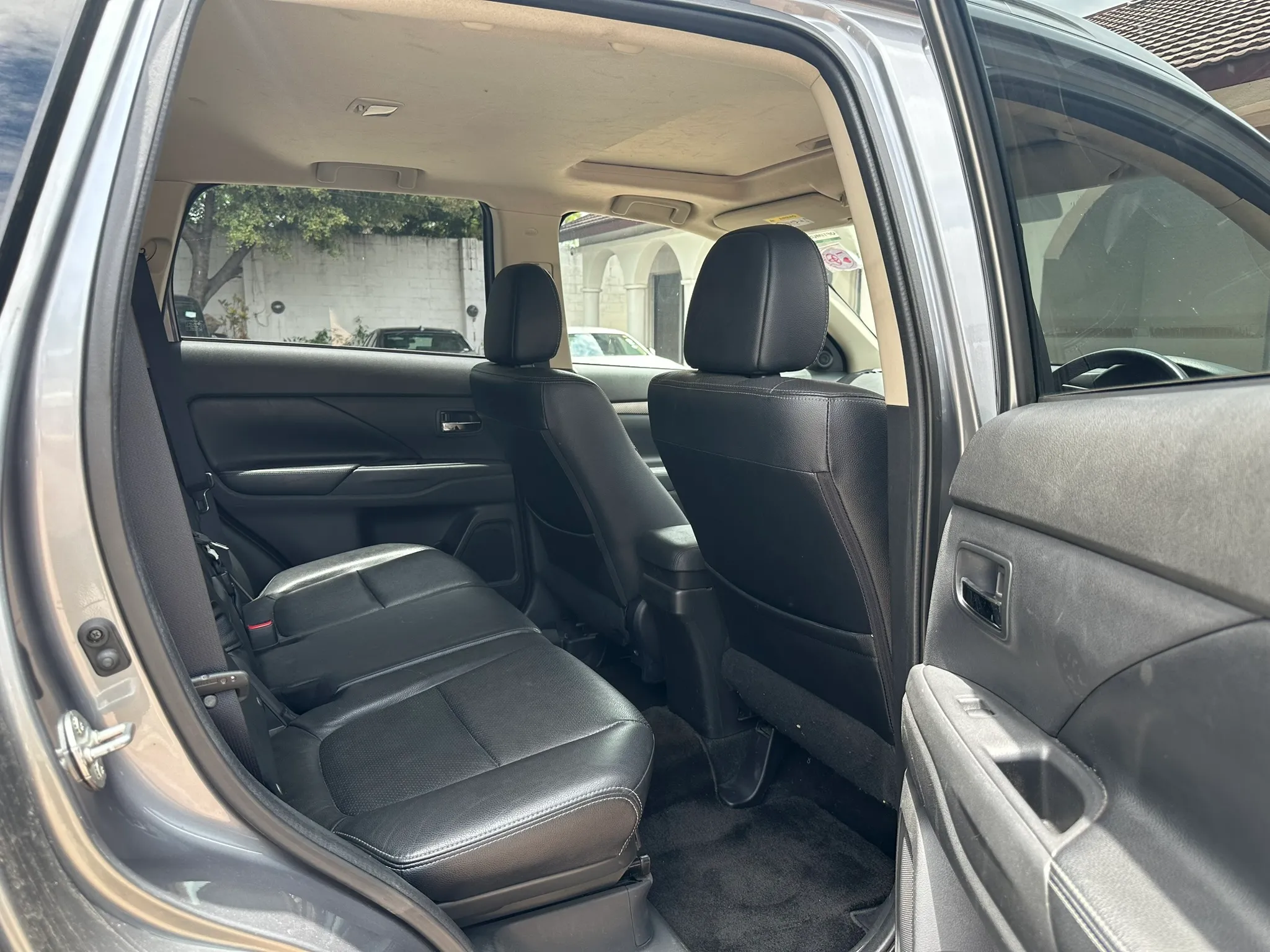 Zambia used car sale 2015 Mitsubishi Outlander 13