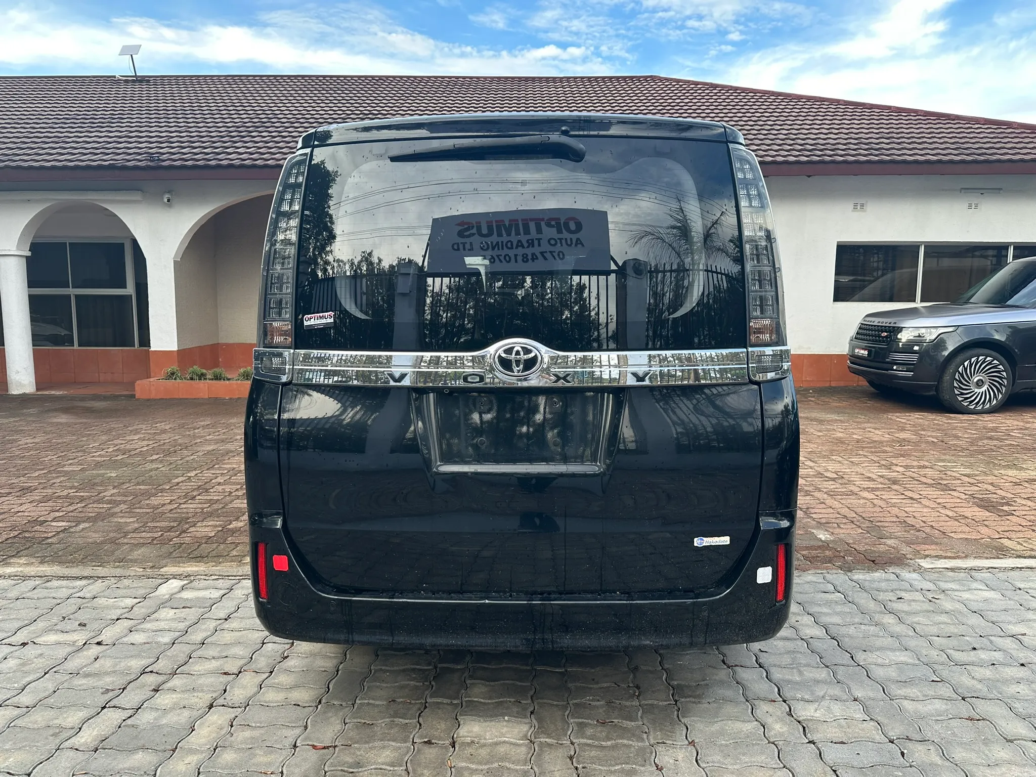 Zambia used car sale 2014 Toyota Voxy 3
