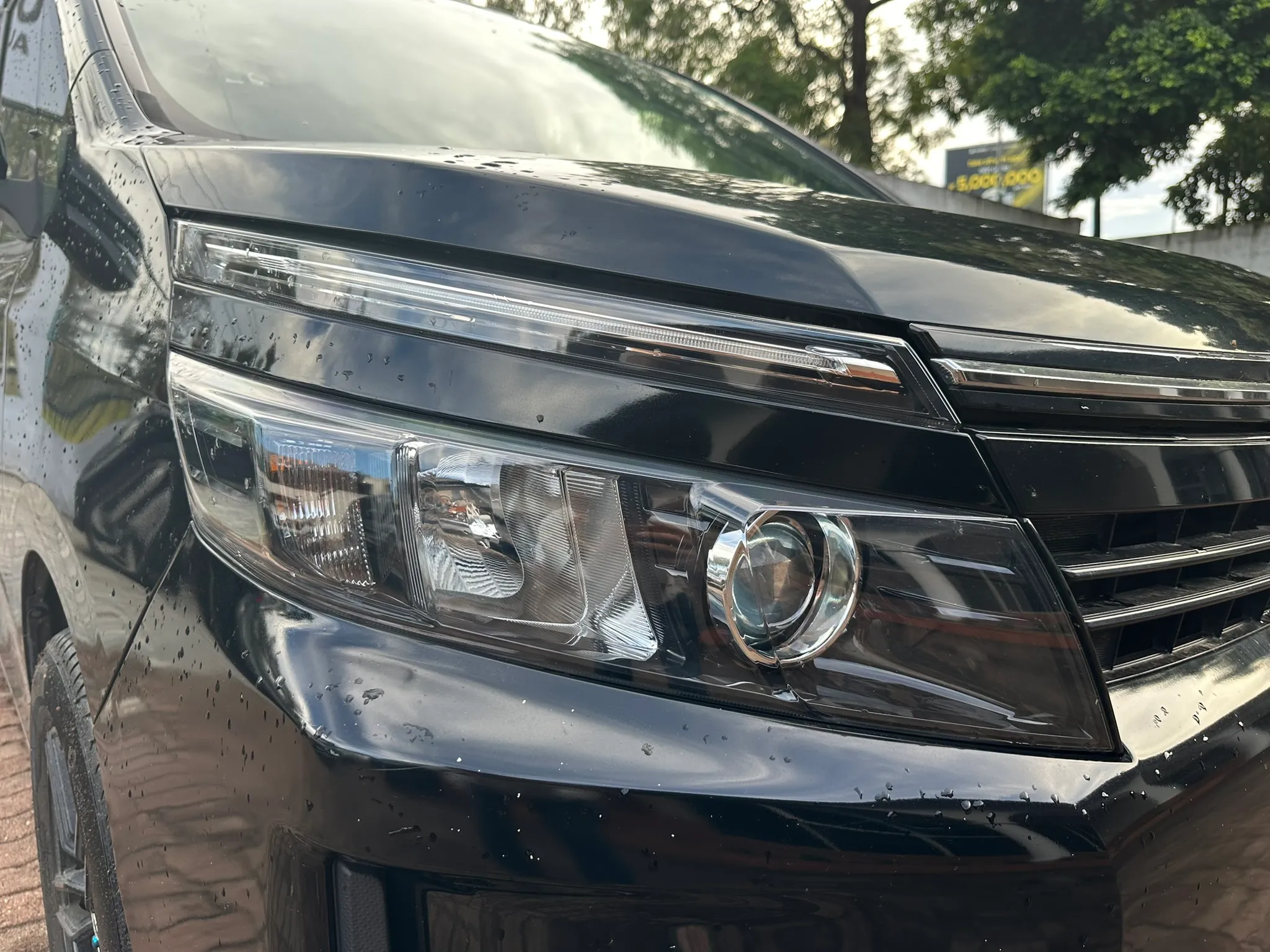 Zambia used car sale 2014 Toyota Voxy 8