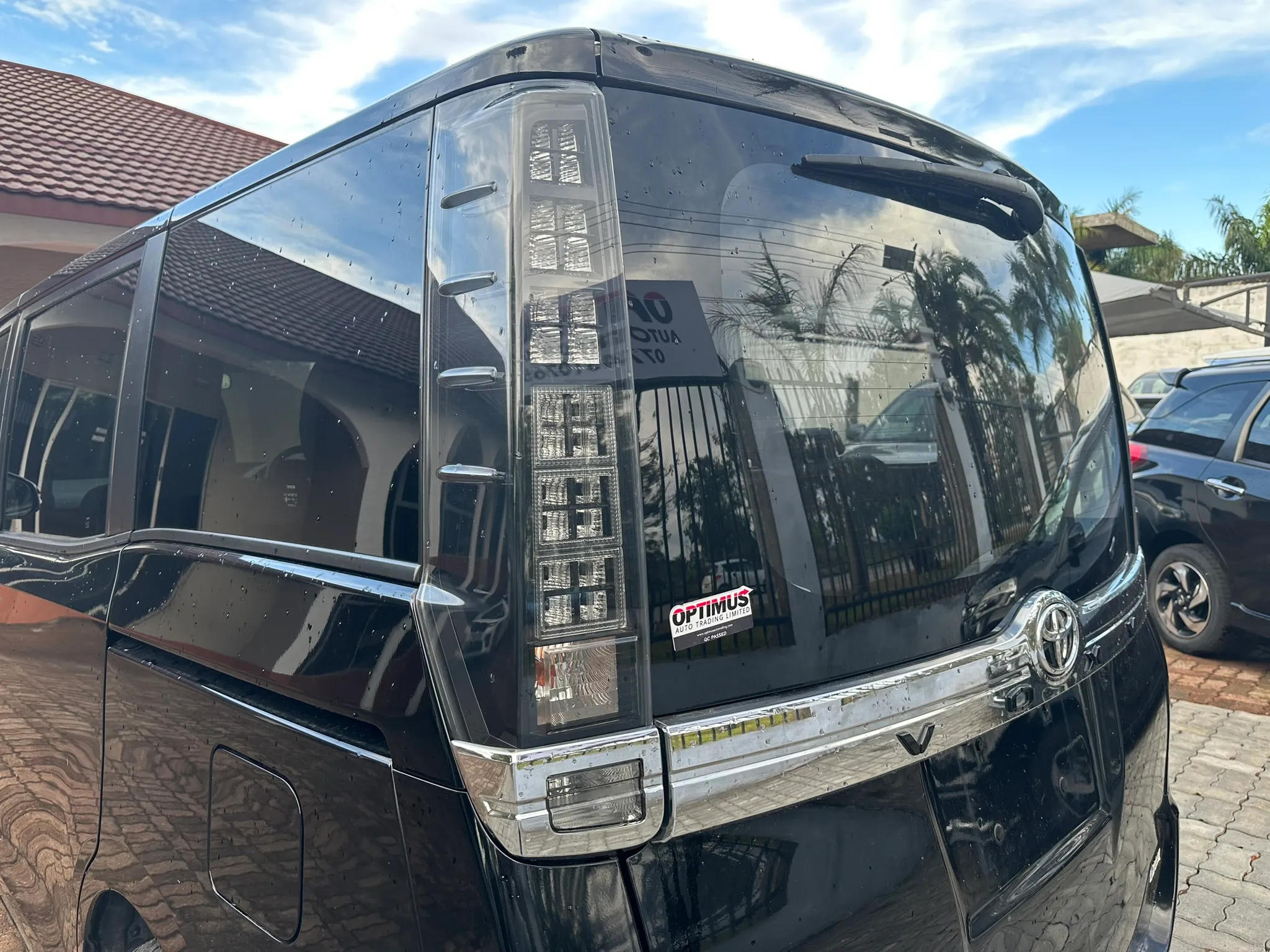 Zambia used car sale 2014 Toyota Voxy 10