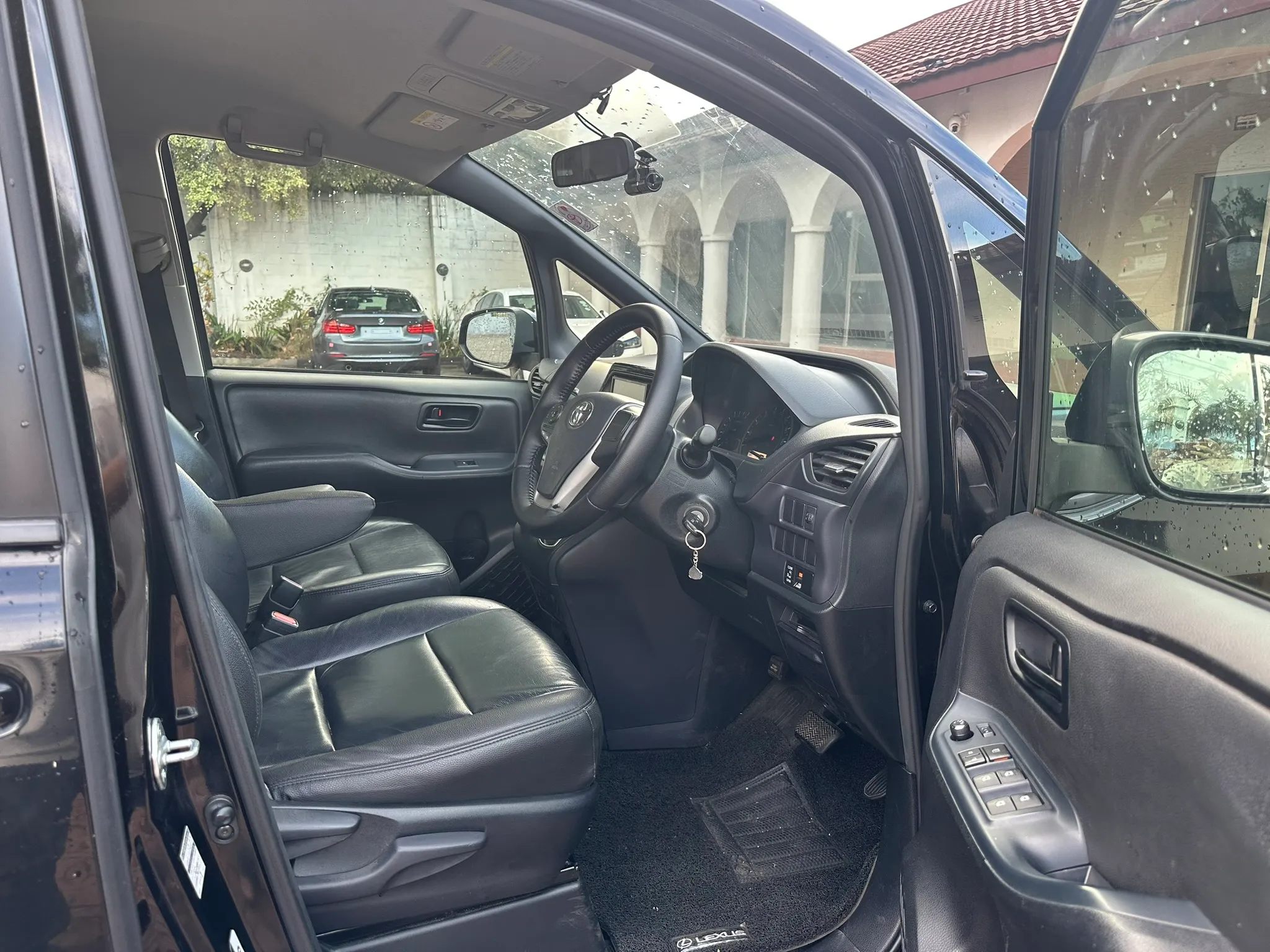 Zambia used car sale 2014 Toyota Voxy 12