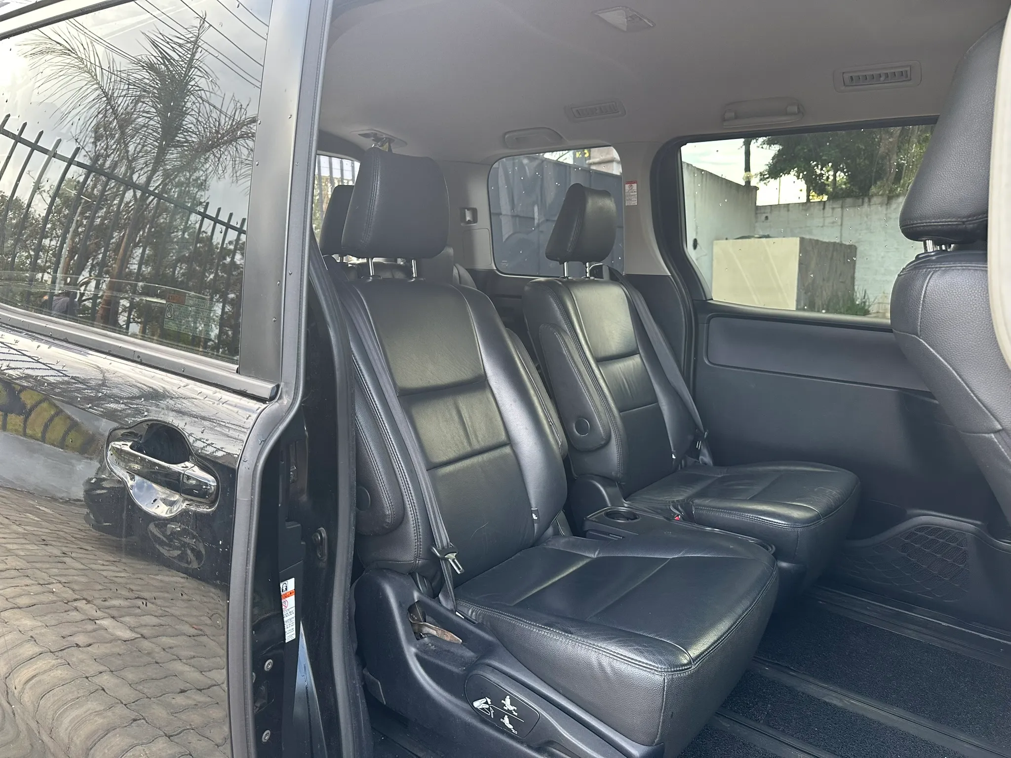 Zambia used car sale 2014 Toyota Voxy 13