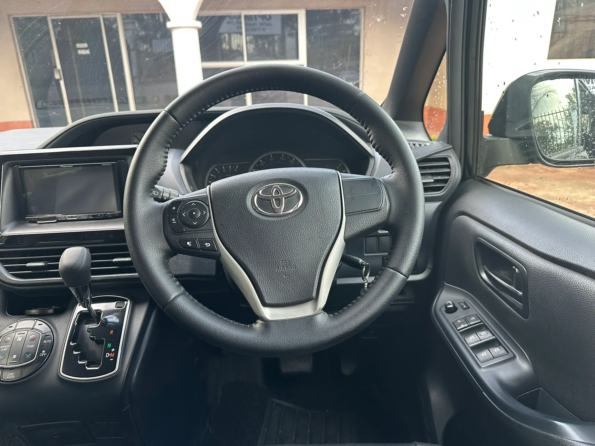 Zambia used car sale 2014 Toyota Voxy 18