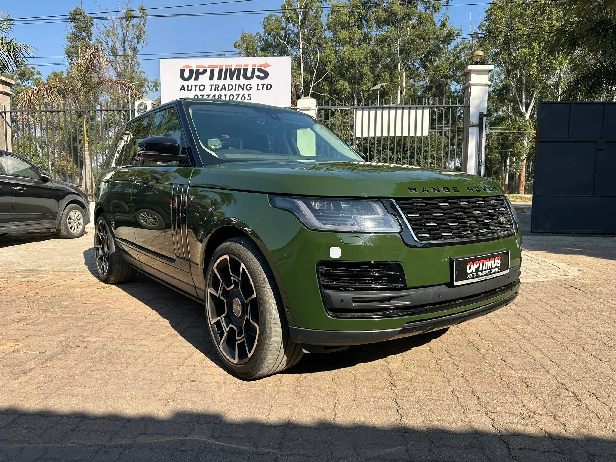 Zambia used car sale 2015 Land Rover Range Rover Vogue 6