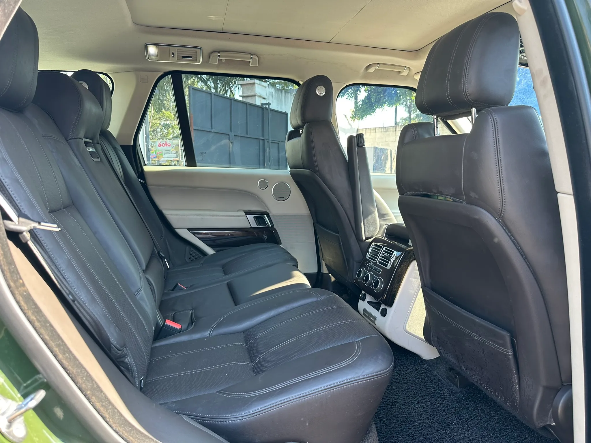 Zambia used car sale 2015 Land Rover Range Rover Vogue 16