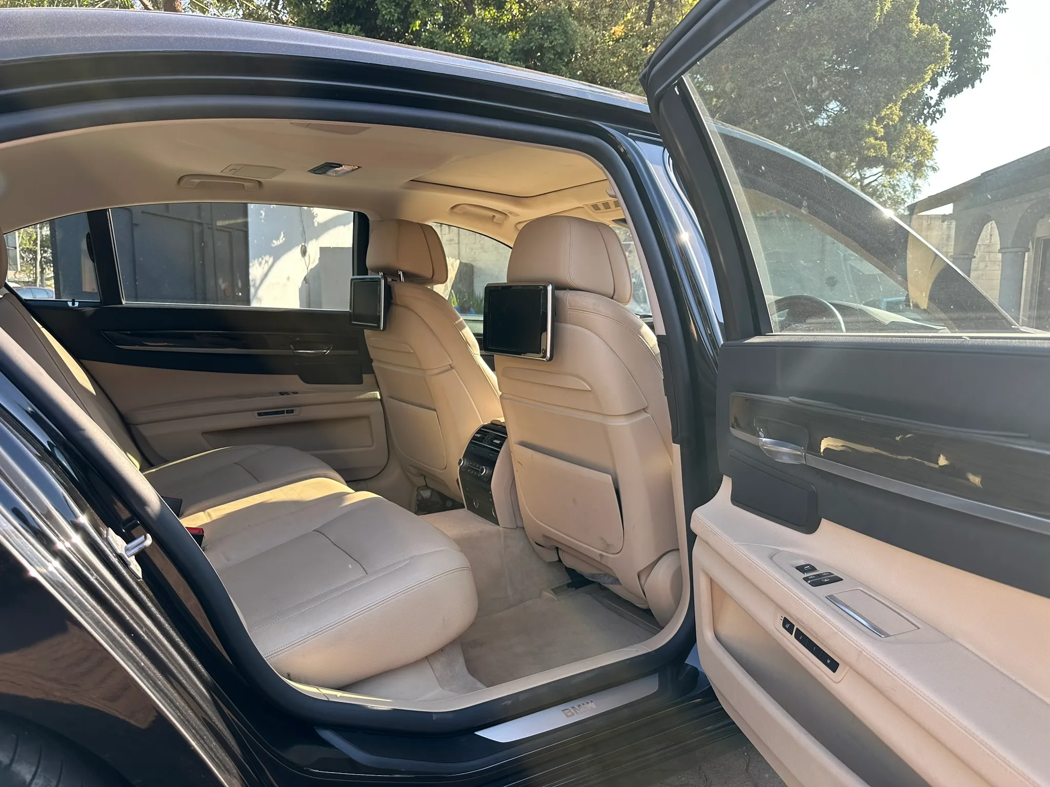 Zambia used car sale 2015 BMW 7 Series 10